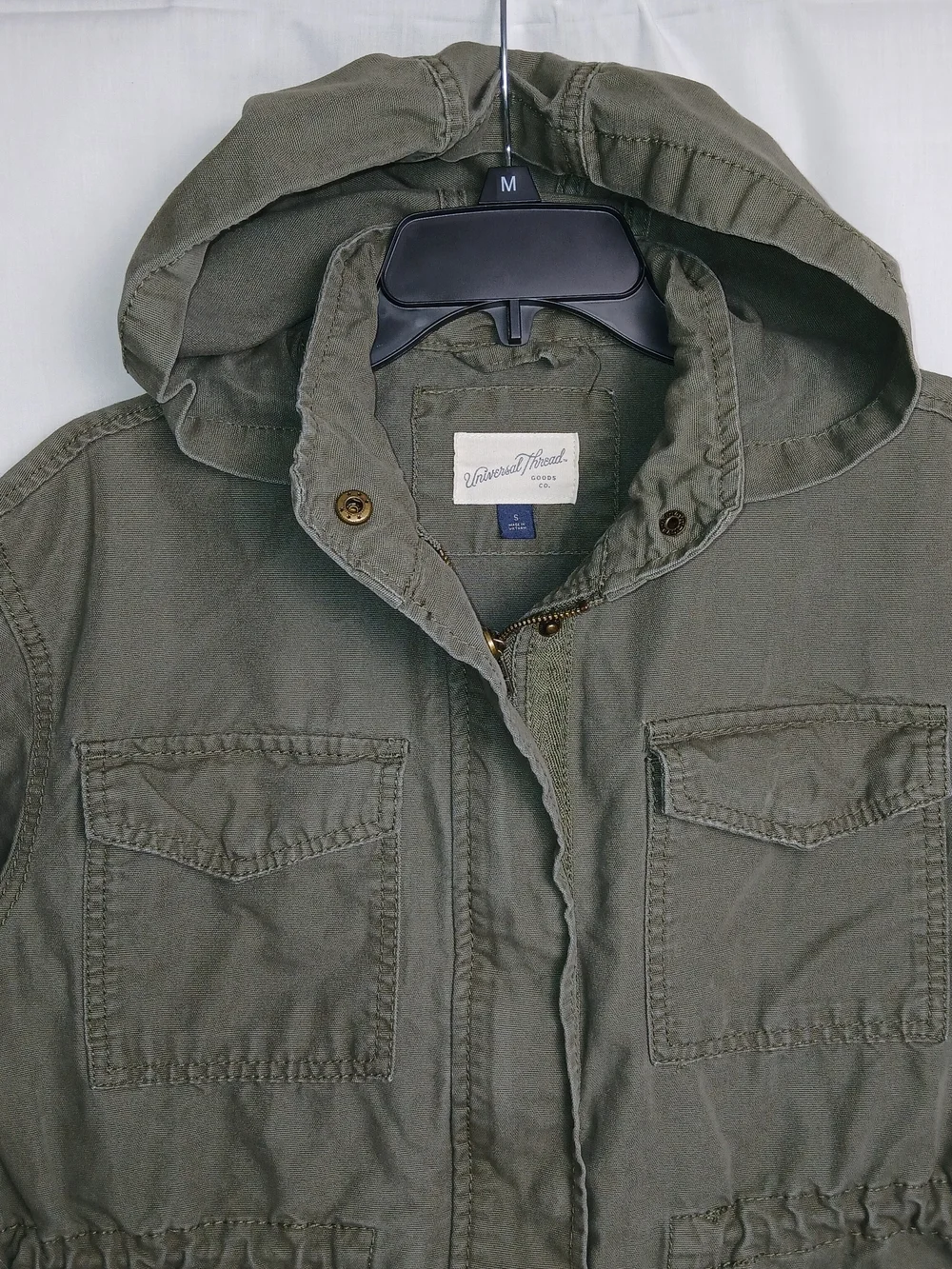 Universal Thread lightweight hooded
